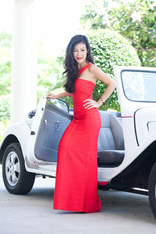 Valencia Trần, Doanh nhân Valencia Trần, Hoa hậu Hoàn vũ Việt Nam 2015