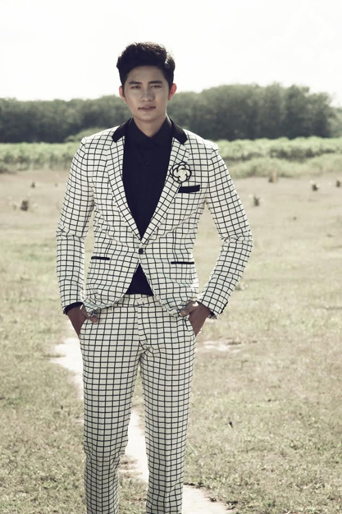 ray-vo-210-11-ngoisao 1 Ray Võ, Na ca sĩ Ray Võ, Sao Việt