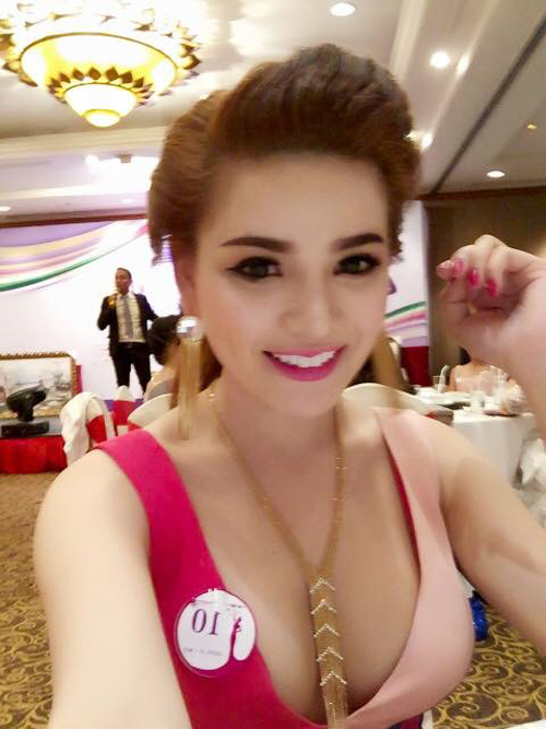 Hotgirl Vy Marya, Hoa Khôi Doanh Nhân 2015, Đấu giá gây quỹ từ thiện