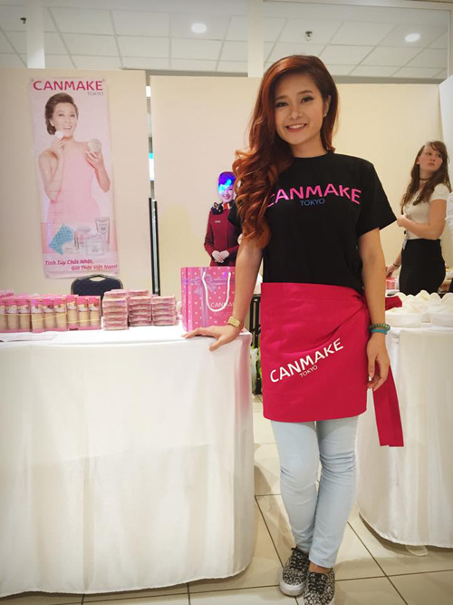 henny-t-bon-gian-hang-1-ngoisao 15 MC Kỳ Duyên, Mỹ phẩm Canmake, Sao Việt