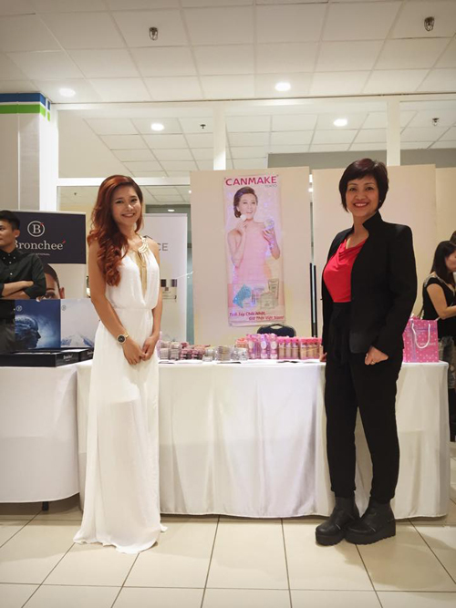 henny-to-ben-gian-hang-ngoisao 14 MC Kỳ Duyên, Mỹ phẩm Canmake, Sao Việt