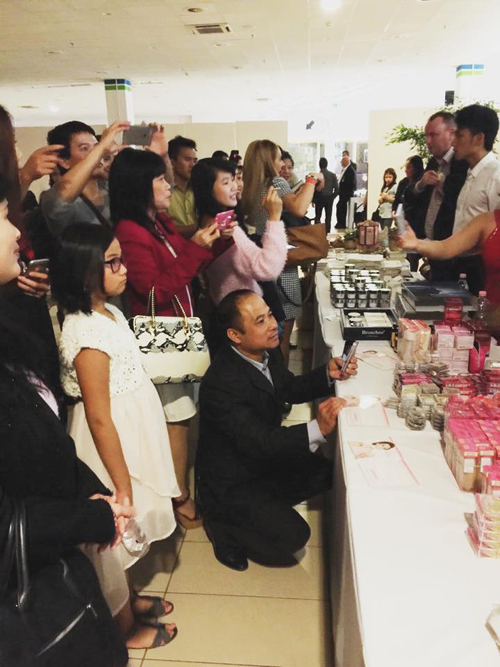 hungary0-ngoisao 13 MC Kỳ Duyên, Mỹ phẩm Canmake, Sao Việt