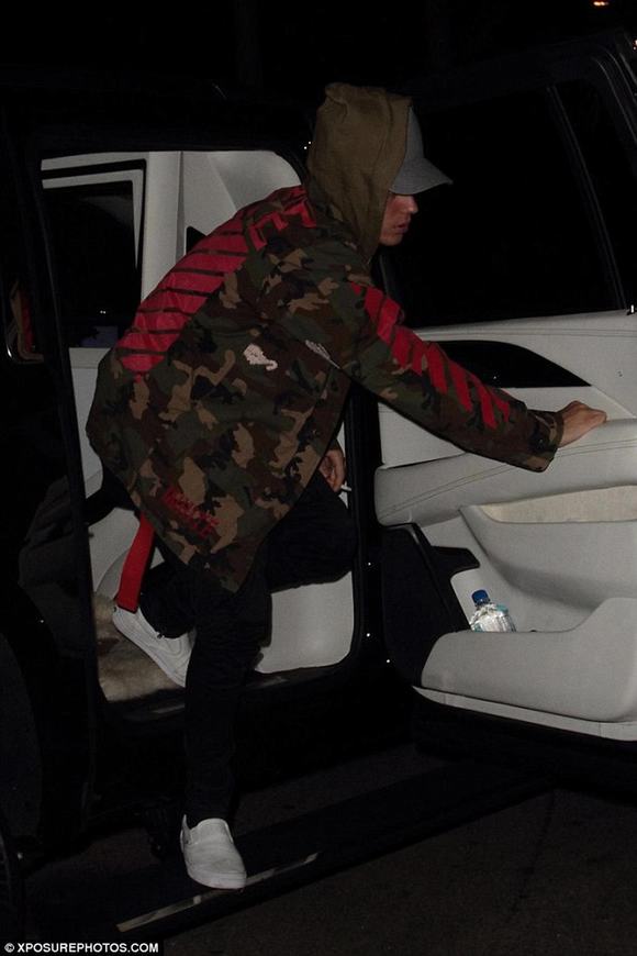 Justin Bieber, Justin Bieber hẹn hò với chị gái của Kim, hẹn hò, sao hollywood, Kim Kardashian, Kourtney Kardashian