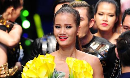 sao Việt, Hương Ly, Tân Quán quân Vietnam's Next Top Model, scandal Hương Ly, Hương Ly sắc lạnh trên sàn catwalk sau scandal 