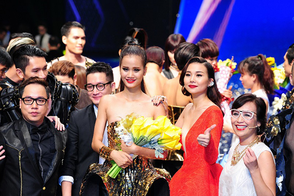 sao Việt, Quán quân Vietnam's Next Top Model 2015, đồng hương Quán quân Quang Hùng, Nguyễn Thị Hương Ly, Hương Ly đăng quang Vietnam's Next Top Model 2015, Tân Vietnam's Next Top Model 2015