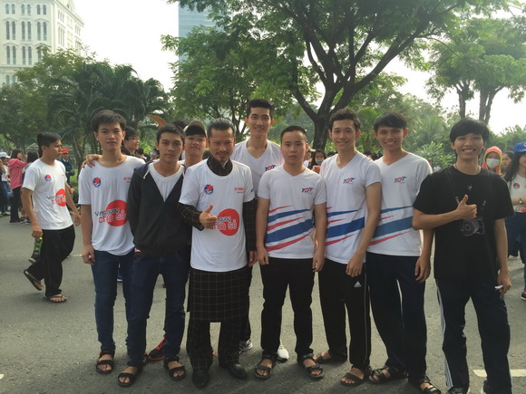 Hùng cửu long,doanh nhân hùng cửu long,mr áo dài hùng cửu long,hùng cửu long nổi bật,hùng cửu long làm từ thiện