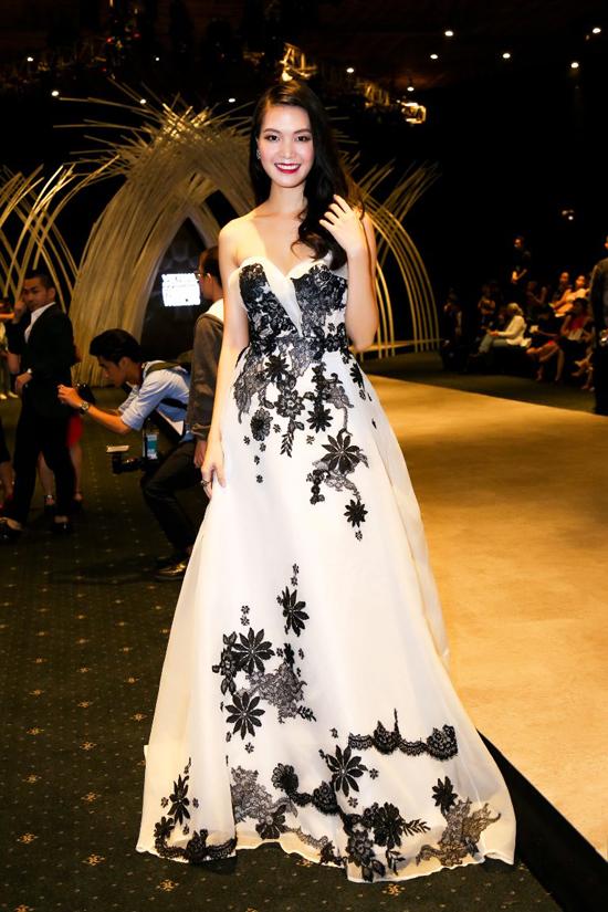 Hồng Quế, Thùy Dung, người mẫu hồng quế, hoa hậu thùy dung, ntk Hoàng Hải, sao việt, hồng quế và thùy dung