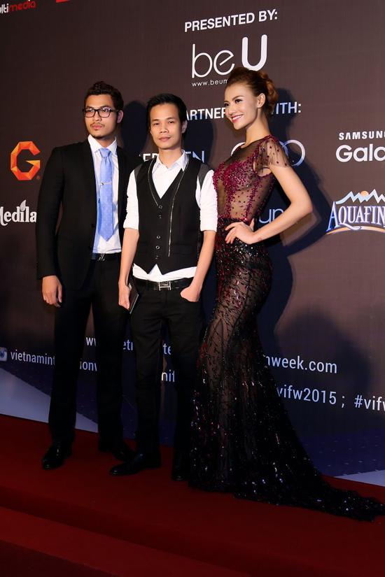 Hồng Quế, Thùy Dung, người mẫu hồng quế, hoa hậu thùy dung, ntk Hoàng Hải, sao việt, hồng quế và thùy dung