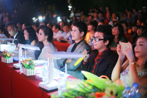 ky-quoc-dat-1910-7-ngoisao 1 Ký Quốc Đạt, Á vương Ký Quốc Đạt, Sao Việt