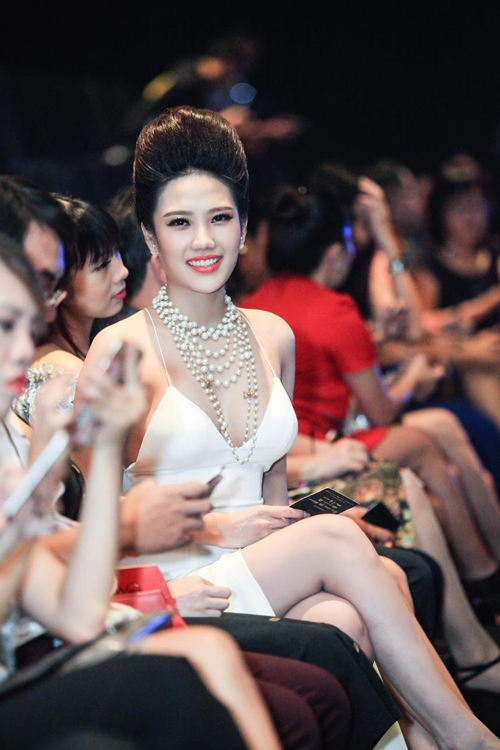 Phương Suri, doanh nhân Phương Suri, Vietnam International Fashion Week, Tuần lễ thời trang quốc tế tại Việt Nam