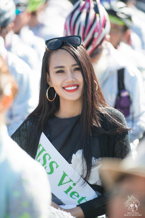 Lâm Thùy Anh, Á hậu Lâm Thùy Anh, Sao Việt