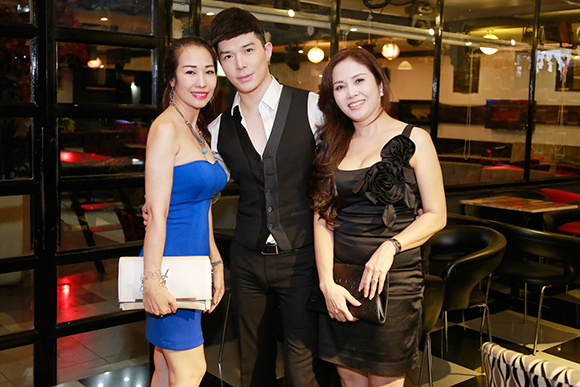 sao Việt, Nathan Lee, ca sĩ Nathan Lee, Ông hoàng Opera, Nathan Lee suy sụp tinh thần, Nathan Lee liên tiếp gặp vận xui
