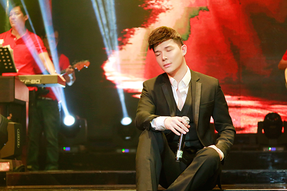 sao Việt, Nathan Lee, ca sĩ Nathan Lee, Ông hoàng Opera, Nathan Lee suy sụp tinh thần, Nathan Lee liên tiếp gặp vận xui
