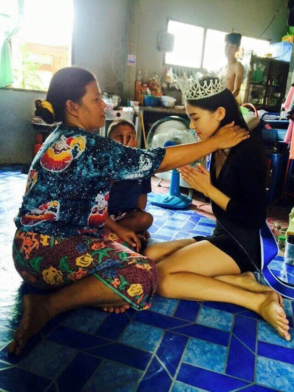 viên ngọc thô,điểm danh những viên ngọc thô,viên ngọc thô tỏa sáng,viên ngọc thô từ nghèo hèn đen tối,viên ngọc thô trở thành Hoa hậu,viên ngọc thô thoát nghèo,viên ngọc thô từ lọ lem thành công chúa