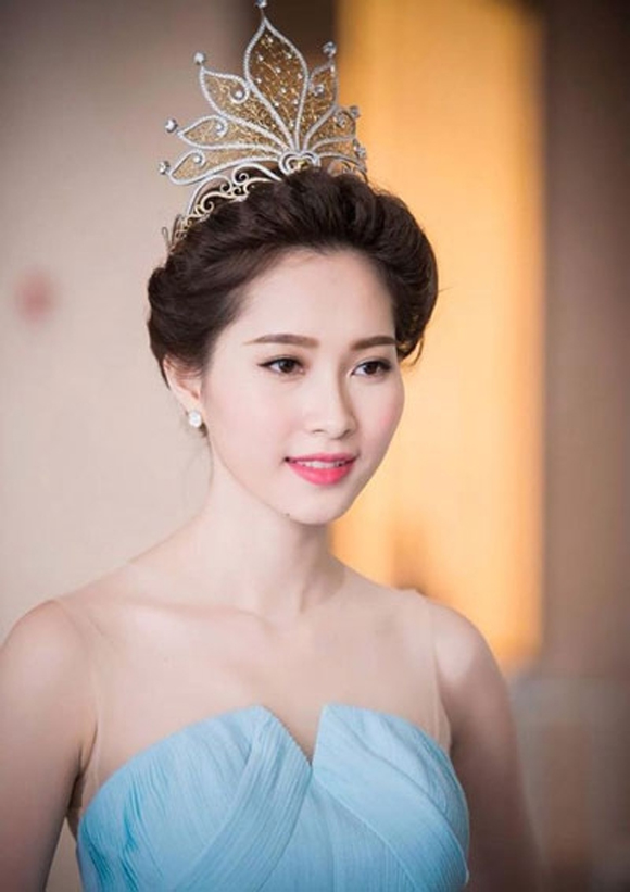 viên ngọc thô,điểm danh những viên ngọc thô,viên ngọc thô tỏa sáng,viên ngọc thô từ nghèo hèn đen tối,viên ngọc thô trở thành Hoa hậu,viên ngọc thô thoát nghèo,viên ngọc thô từ lọ lem thành công chúa