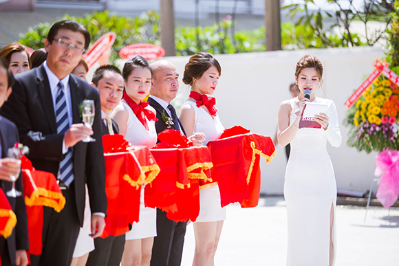 sao Việt, Á hậu Diễm Trang, Á hậu Hoa hậu Việt Nam 2014, Á hậu Diễm Trang khoe chân thon dài quyến rũ, Á hậu Diễm Trang gợi cảm khó cưỡng 