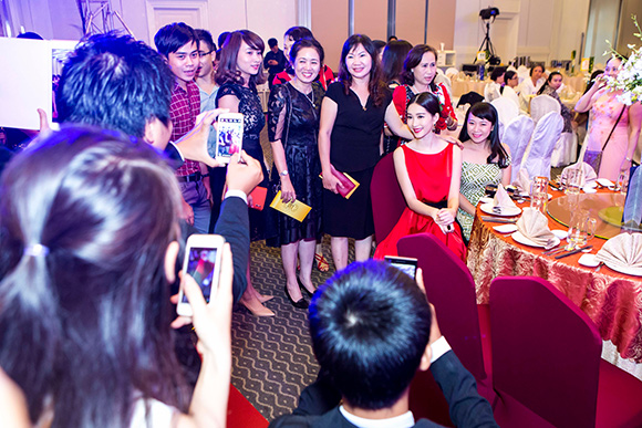 sao Việt, Đặng Thu Thảo, Hoa hậu Việt Nam 2012, Đặng Thu Thảo quyến rũ, Đặng Thu Thảo sang trọng đến nghẹt thở