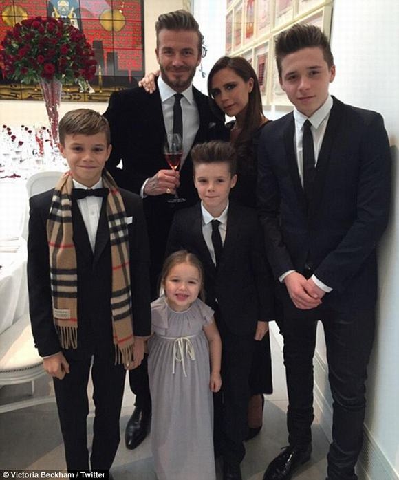 victoria beckham, beckham, victoria, vợ chồng nhà beckham, người phụ nữ của năm, phụ nữ, tôn vinh, tin, bao
