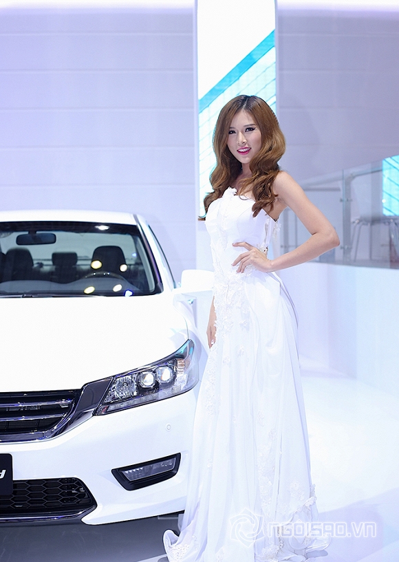 Hoa hậu Bikini Kim Yến đẹp sang chảnh tại triển lãm Việt Nam Motor 2015 6 Hoa hậu Bikini Kim Yến, người mẫu Kim Yến, Trần Kim Yến, Kim Yến khoe vẻ đẹp sang chảnh, tran kim yen