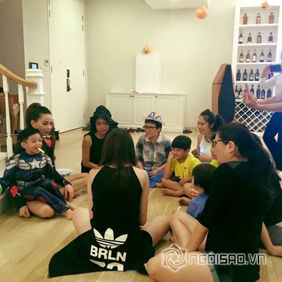 Hà Hồ,Hồ Ngọc Hà,Hà Hồ nhí nhảnh mở tiệc đón Halloween,Hà Hồ đón Halloween cùng con trai,Hà Hồ mở tiệc cùng con trai Subeo,con trai Hà Hồ,sao Việt