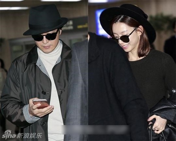 Bae Yong Joon, Bae Yong Joon và vợ, vợ chồng Bae Yong Joon, sao Hàn, sao Hàn ở sân bay, Park Soo Jin, tin ngôi sao, tin tức sao