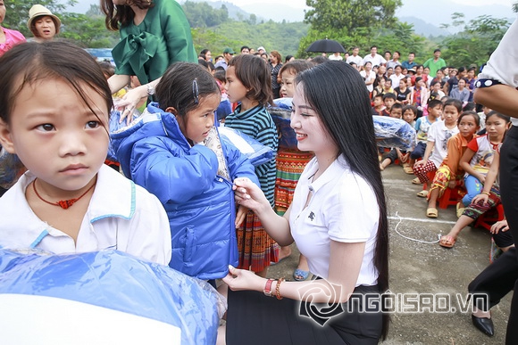 Hoa hậu ngọc anh,hoa hậu dân tộc ngọc anh,hoa hậu việt nam 2013,ngọc anh rạng rỡ,hoa hậu ngọc anh đi từ thiện,ngọc anh lên hà giang từ thiện,sao việt