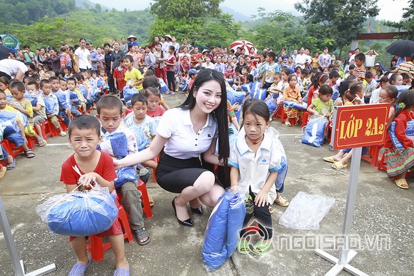 Hoa hậu ngọc anh,hoa hậu dân tộc ngọc anh,hoa hậu việt nam 2013,ngọc anh rạng rỡ,hoa hậu ngọc anh đi từ thiện,ngọc anh lên hà giang từ thiện,sao việt