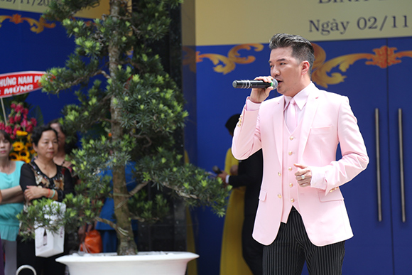 sao Việt, Đàm Vĩnh Hưng, Ông hoàng nhạc Việt, Đàm Vĩnh Hưng bỏ quên nhan sắc, Đàm Vĩnh Hưng thêm tuổi vì râu ria