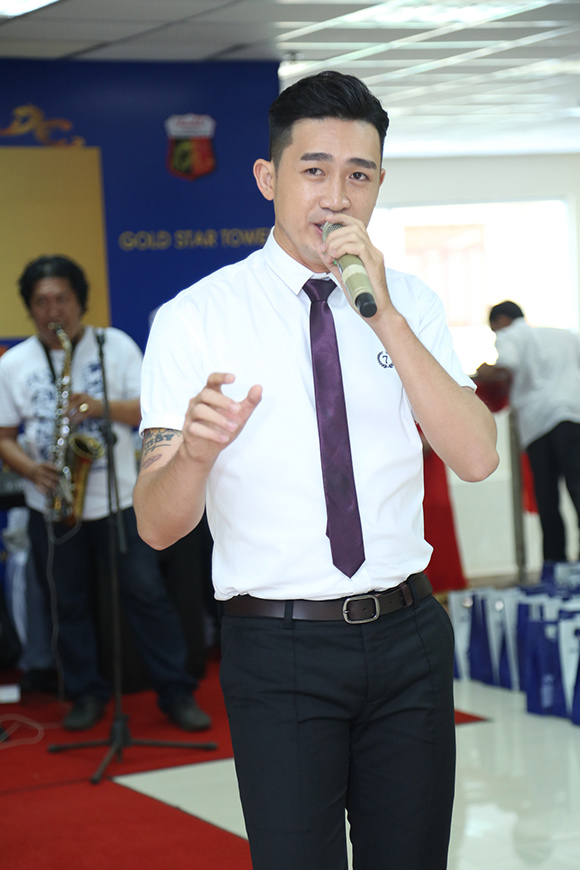 sao Việt, Đàm Vĩnh Hưng, Ông hoàng nhạc Việt, Đàm Vĩnh Hưng bỏ quên nhan sắc, Đàm Vĩnh Hưng thêm tuổi vì râu ria