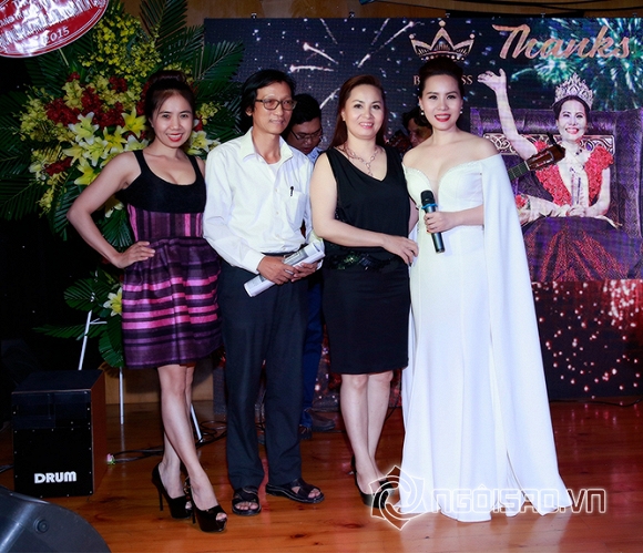 kim-chi-xung-danh-nu-hoang-0003-ngoisao.vn.jpg 0 Nữ hoàng Kim Chi, Nữ hoàng Doanh nhân Kim Chi, Nữ hoàng Ngô Thị Kim Chi, ngo thi kim chi, Doanh nhân Kim Chi