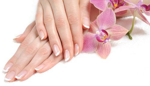 Móng chắc khỏe, giúp móng phát triển tốt, cải thiện độ chắc khỏe của móng tay, móng giòn và dễ gãy, móng bị xám màu