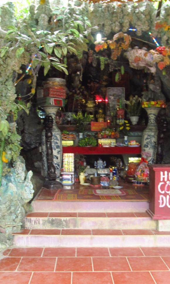 nữ đại gia, nữ đại gia đi tu, nữ đại gia bỏ lên rừng đi tu, đại gia