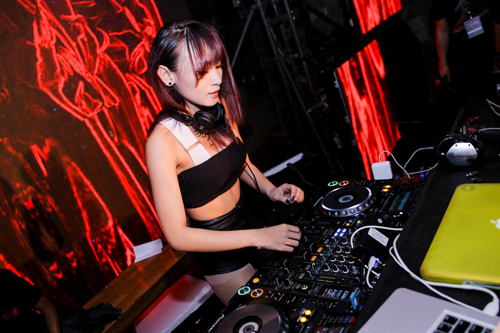 DJ TyTy, Nữ DJ 9X, Huỳnh Anh Thảo, top 4 DJ  EDM Việt Nam