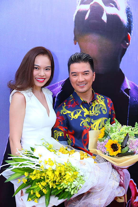 sao Việt, Vũ Hà, thảm họa Vũ Hà, Vũ Hà trẻ trung ở tuổi 47, Vũ Hà khoe nhan sắc U50 bên Đàm Vĩnh Hưng, album Đàm Vĩnh Hưng, album Khắc