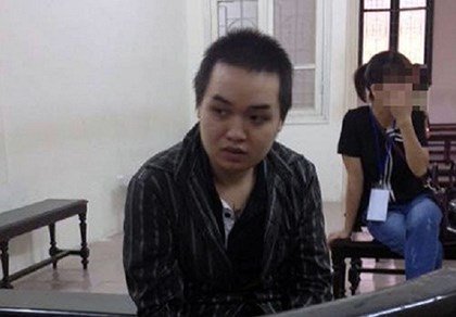 Dùng bút đâm người, bỏ bom trụ sở công an, mang bình ga nổ tung đồn