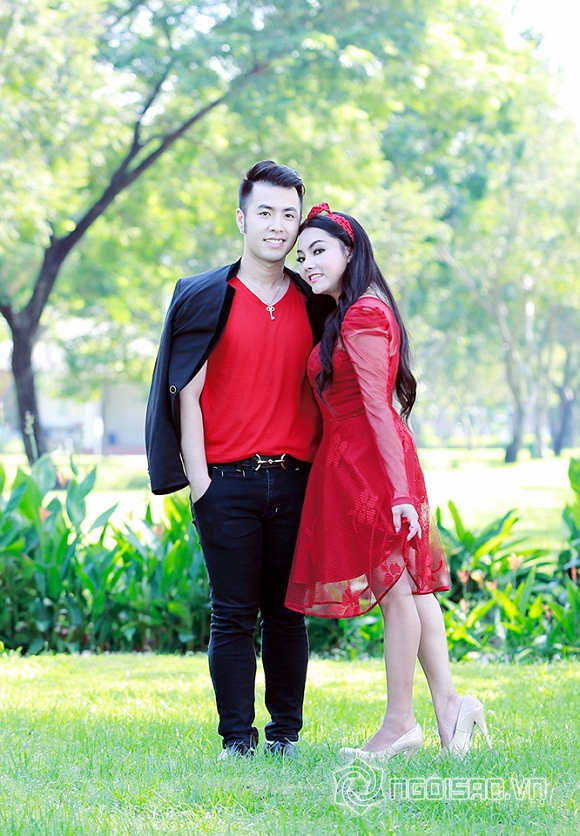 Akira Phan, ca sĩ Akira Phan, Akira Phan và Ngô Khả Tú, MV Tập Quên Người Xa Lạ, ca sĩ hải ngoại Ngô Khả Tú, Ngô Khả Tú