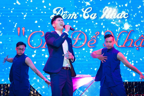 ray-vo-1211-7-ngoisao 2 Ray Võ, Thành Lũy, Nguyễn Hoàng, Sao Việt