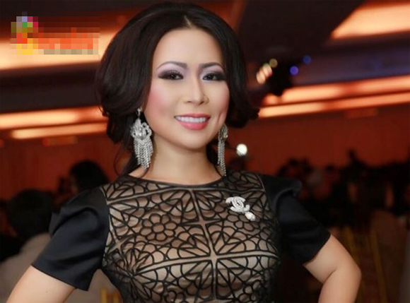 hoa-hau-1611-ngoisao 0 Kristine Thảo Lâm , Hoa hậu Kristine Thảo Lâm, Hoa hậu Phu nhân toàn cầu 2015, Sao Việt
