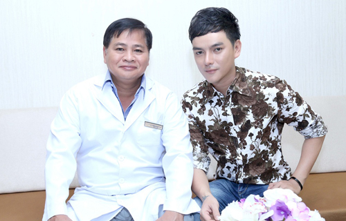 hung-viet-1611-3-ngoisao 2 Hùng Việt, Chuyên gia Trang Điểm Hùng Việt, Thẩm mỹ Hiệp Lợi, Sao Việt