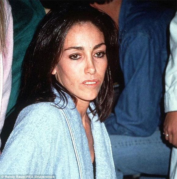 Charlie Sheen,Charlie Sheen nhiễm HIV,má mì Heidi Fleiss muốn cưới sao nhiễm HIV,sao hollywood