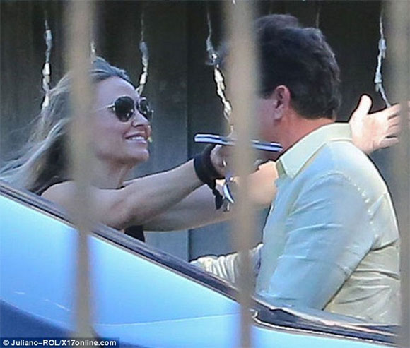 Charlie Sheen,Charlie Sheen nhiễm HIV,má mì Heidi Fleiss muốn cưới sao nhiễm HIV,sao hollywood