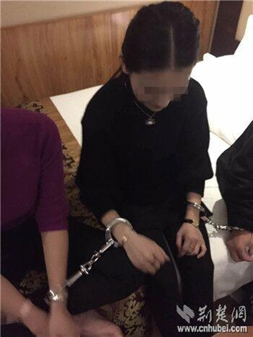 mẫu nữ 9X Trung Quốc,mẫu nữ 9X Trung Quốc bị bắt vì hút ma túy,mẫu nữ 9X Trung Quốc hút ma túy tập thể,mẫu nữ 9X Trung Quốc hút ma túy trong khách sạn,sao Hoa ngữ