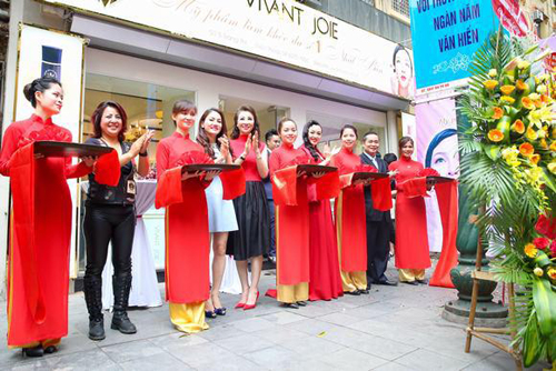 ra-mat-my-pham-1811-2-ngoisao 8 Mỹ phẩm cao cấp làm khỏe da số 1 Nhật Bản, Mỹ phẩm Vivant Joie, Phạm Hoài Thanh, Showroom Vivant Joie tại Hà Nội