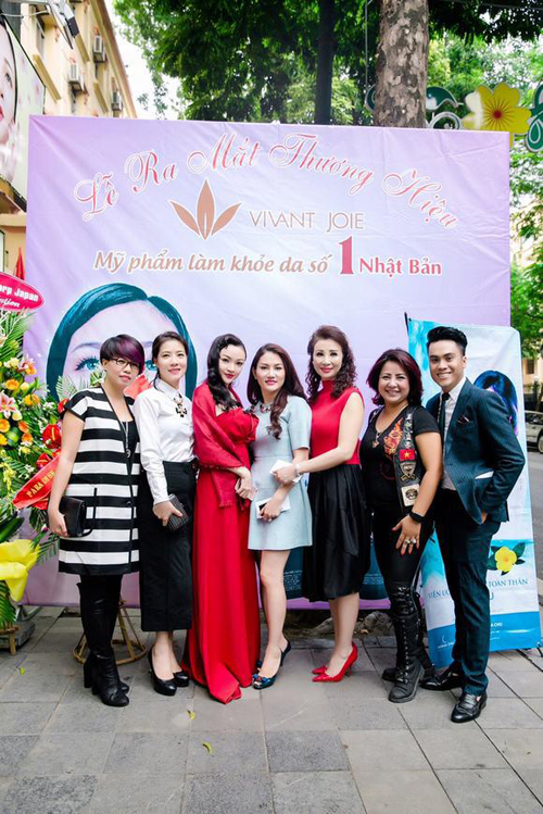 ra-mat-my-pham-1811-4-ngoisao 6 Mỹ phẩm cao cấp làm khỏe da số 1 Nhật Bản, Mỹ phẩm Vivant Joie, Phạm Hoài Thanh, Showroom Vivant Joie tại Hà Nội