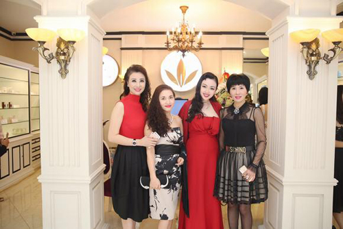 ra-mat-my-pham-1811-8-ngoisao 2 Mỹ phẩm cao cấp làm khỏe da số 1 Nhật Bản, Mỹ phẩm Vivant Joie, Phạm Hoài Thanh, Showroom Vivant Joie tại Hà Nội