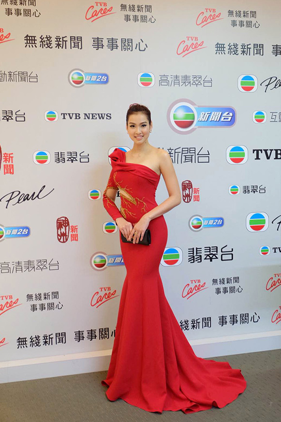 sao Việt, Vương Thu Phương, siêu mẫu Vương Thu Phương, Vương Thu Phương lộng lẫy trên thảm đỏ TVB, Vương Thu Phương dự sinh nhật đài TVB