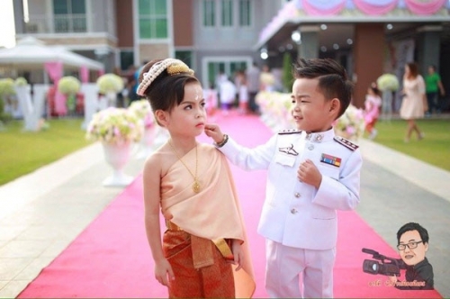 tổ chức cưới choặp sinh đôi 3 tuổi, cặp sinh đôi cưới, đám cưới nhí
