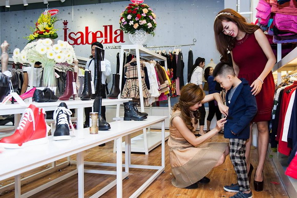 Mai thỏ,hotgirl mai thỏ,ca sĩ lưu kỳ hương,mai thỏ sinh con,mai thỏ tái xuất,mai thỏ đi sắm đồ,mai thỏ rủ lưu kỳ hương đi mua sắm,sao việt