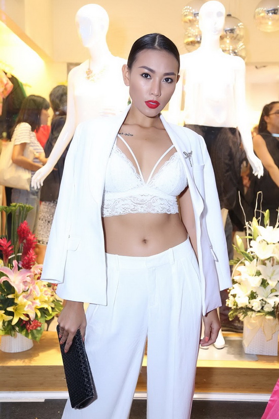 Diệu Huyền, Siêu mẫu Diệu Huyền, Thời trang sao việt, Sao việt