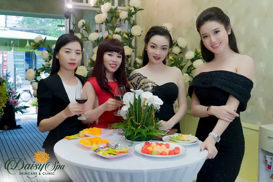 Vivant Joie, Mỹ phẩm làm khỏe da số 1 nhật bản, Doanh nhân Phạm Hoài Thanh, Á hậu Huyền My